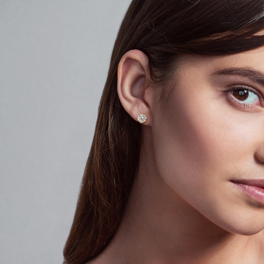 Stud earrings 18k Yellow Gold Lab-grown Diamond 1 ct, 2 Stones, w-si Ø5.5 mm